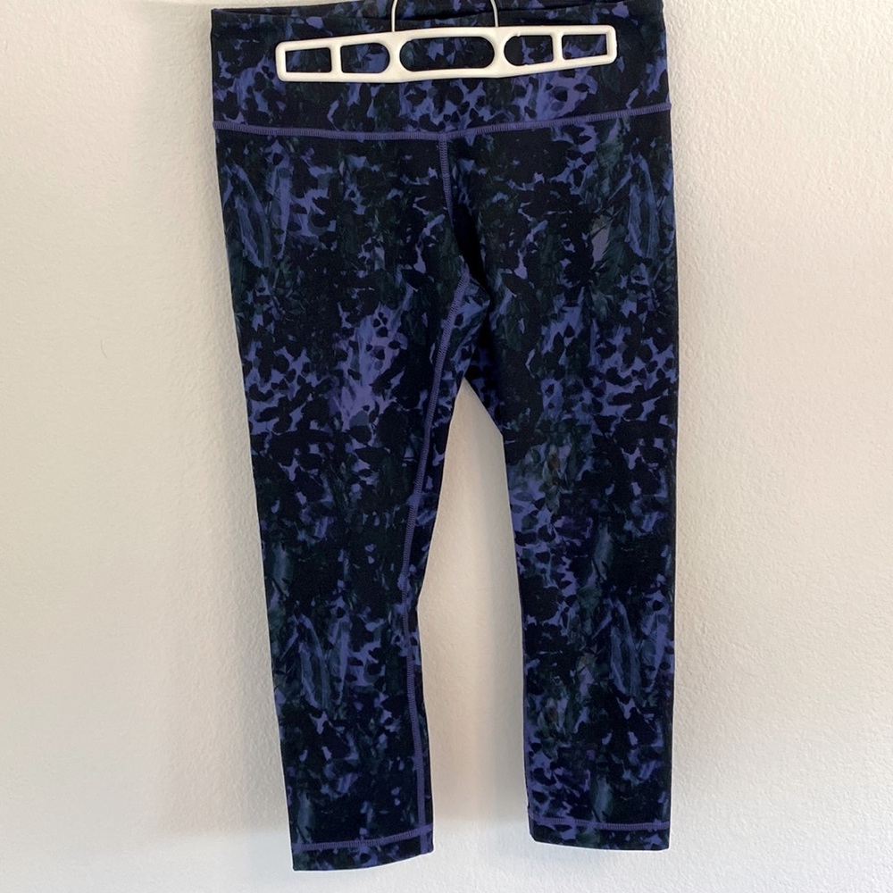 Size 8 Lululemon Capri Leggings